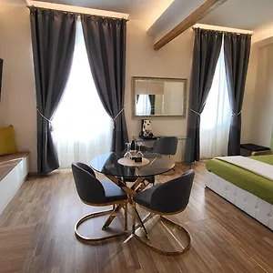I Due Grifoni Flat Guest house